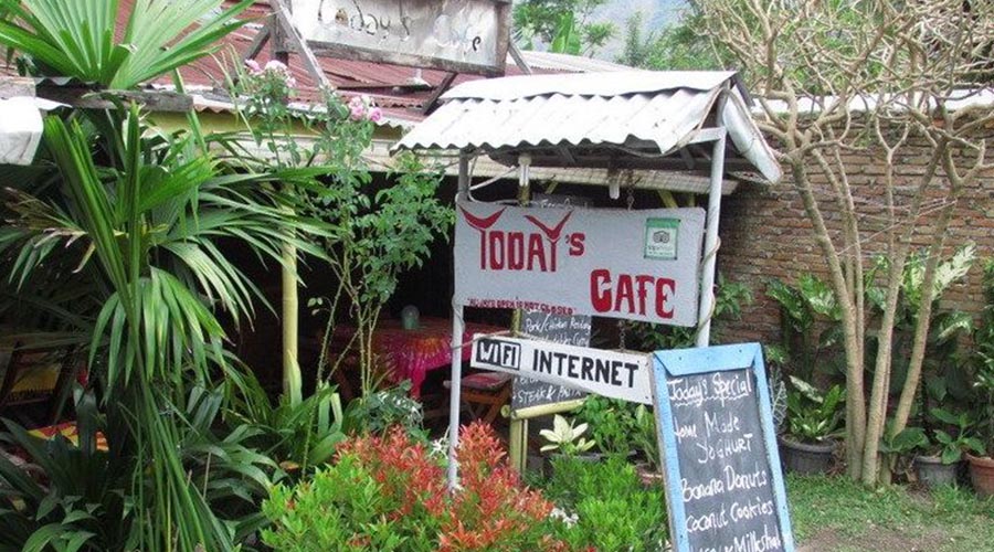 wisata danau toba- restoran danau toba - makanan khas batak